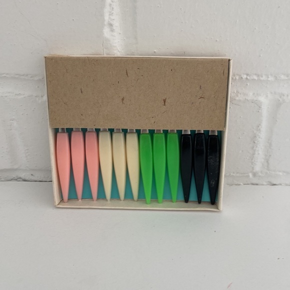 Vintage Appetizer Forks, Petite Forks, Appetizer Forks, Entertaining Utensils - Picture 2 of 6